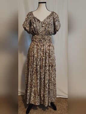 Universal Thread Leopard Printed Smocked-Waist Maxi Dress Size Small